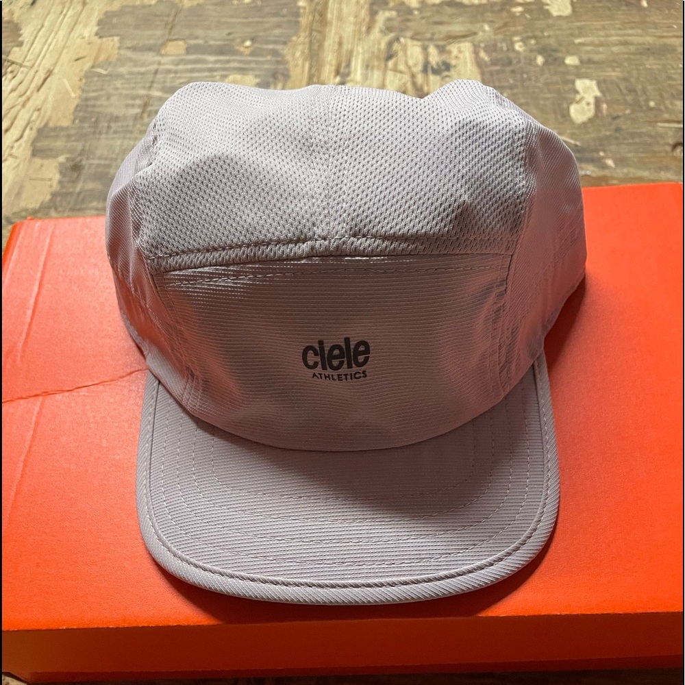 WOMEN ATHLETIC CAP STYLE ALZCapSC SZ 56.5 cm